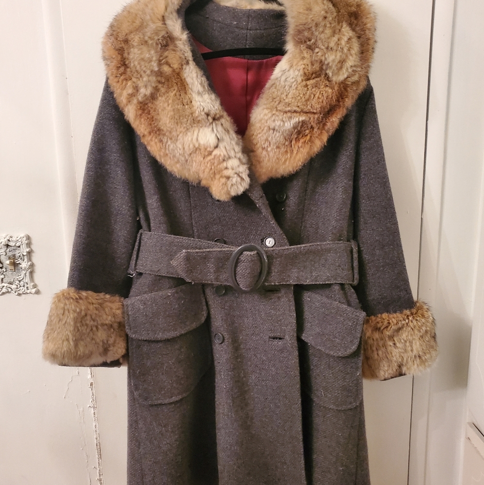 Vintage wool double breasted winter coat with fox